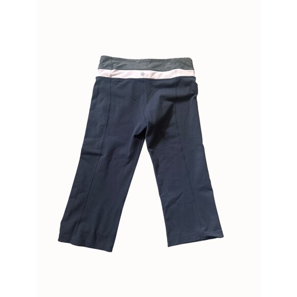 Lululemon Yoga Pants Size 6 Wide-Leg Capri Grey With Pink Waistband Stretch - Picture 2 of 4